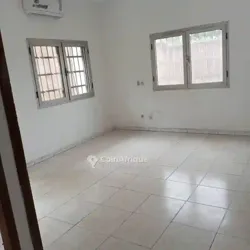 Location Villas 5 Pièces - Cocody à Abidjan