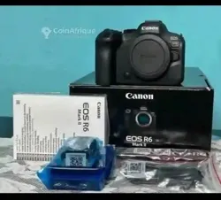 Canon EOS R6 Mark II + Canon RF 50mm F18 à Abidjan
