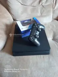 ps4 Slim 10jeux 2manettes à Abidjan