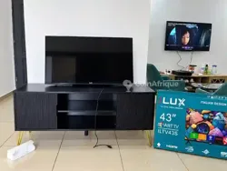 Télévision Ilux 43 Pouces Android+ Meuble à Abidjan